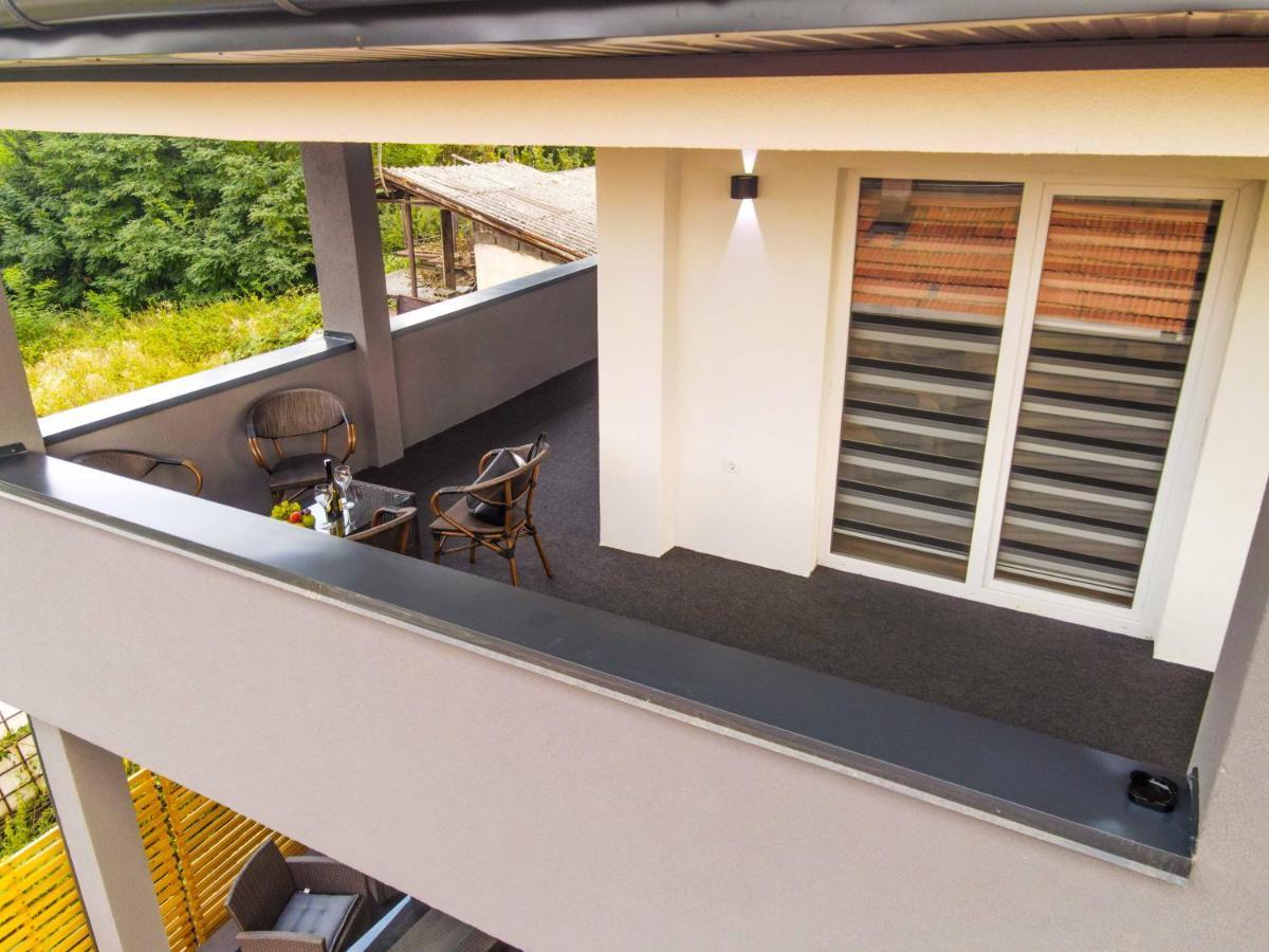 Ammirevole Ravne Apartments Visoko Dış mekan fotoğraf